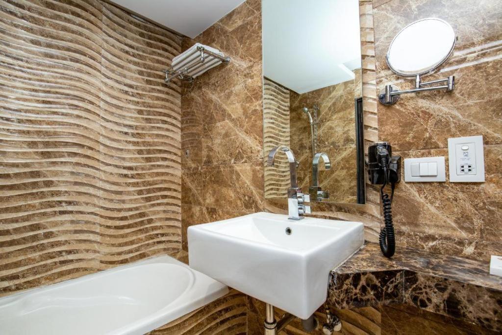 Hotel Tu Casa International Near Delhi Airport Nowe Delhi Zewnętrze zdjęcie